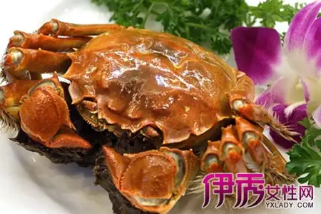 吃螃蟹不可以吃什么食物(吃螃蟹不能吃什么食物和水果)