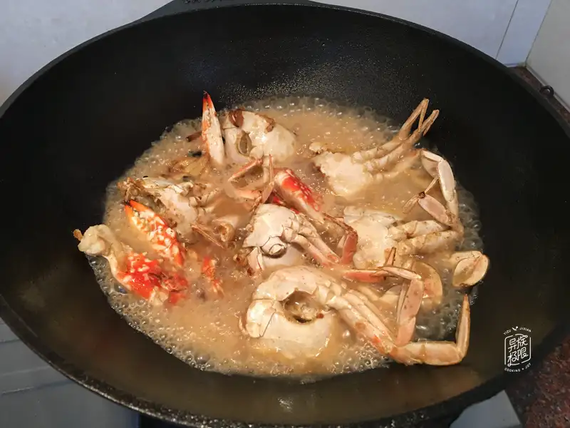 螃蟹能炒着吃吗(螃蟹可以炒什么好吃)